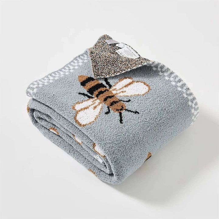 Bee Pattern Blanket + Pillows itsdecorszn