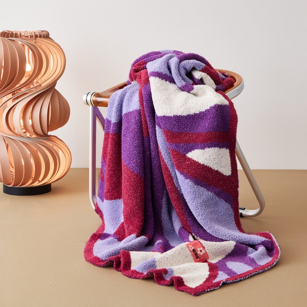 Apple & Leaf Throw Blanket