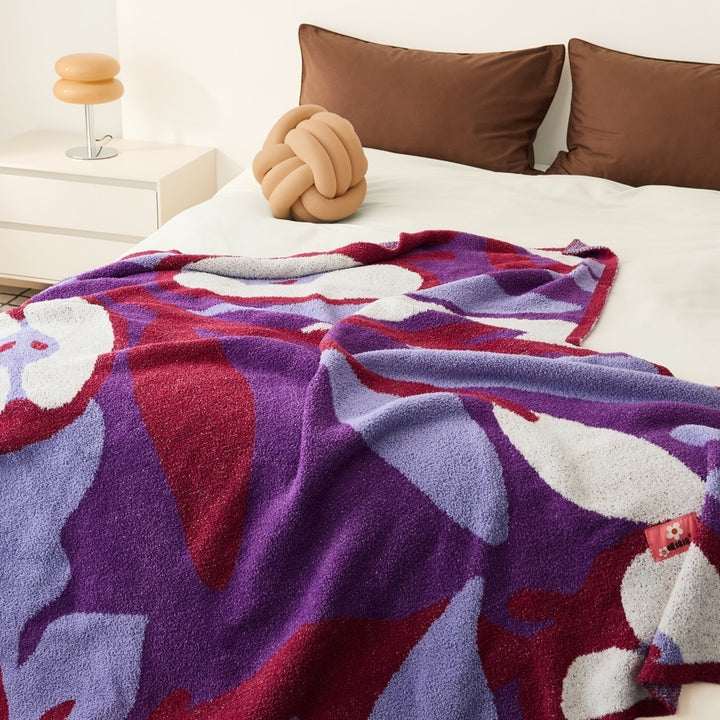 Apple & Leaf Throw Blanket