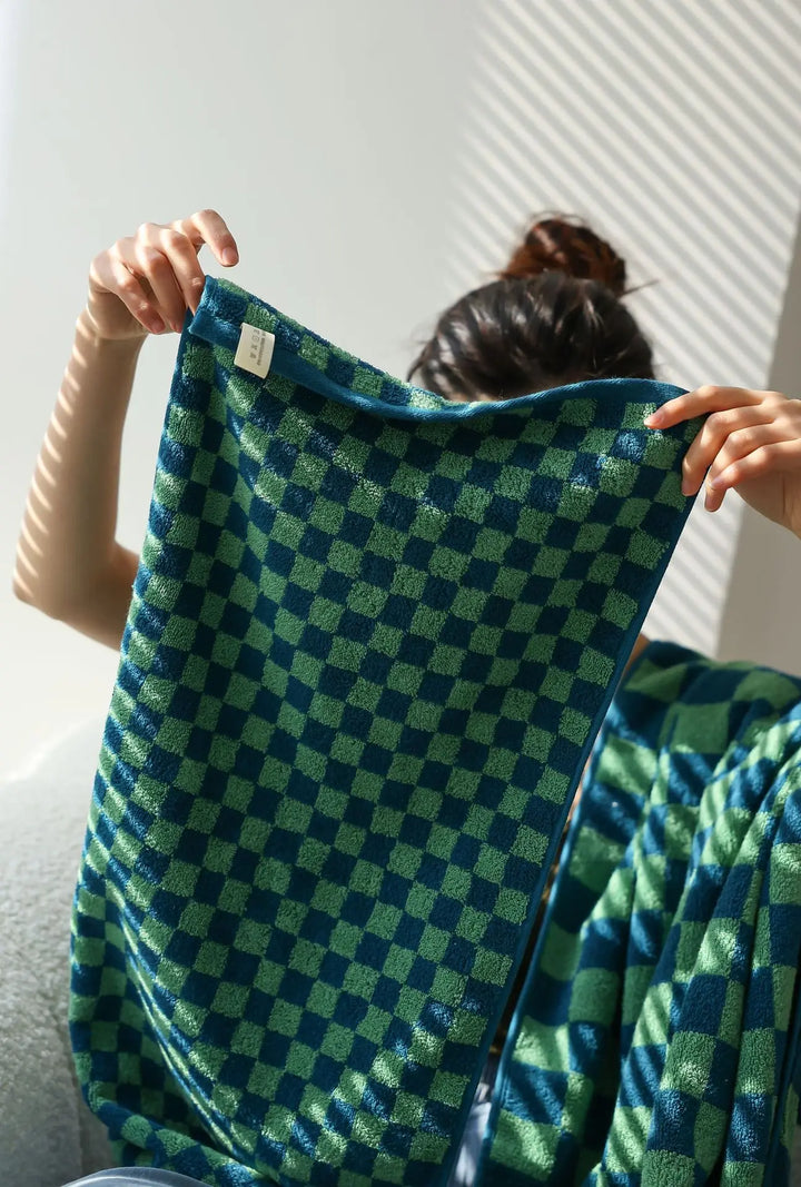 Retro Checkerboard Plaid Towels