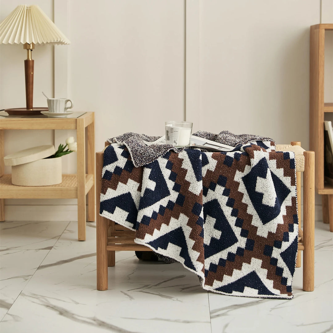 Geometric Quilt Blanket | Cozy Quilt Blanket | itsdecorszn