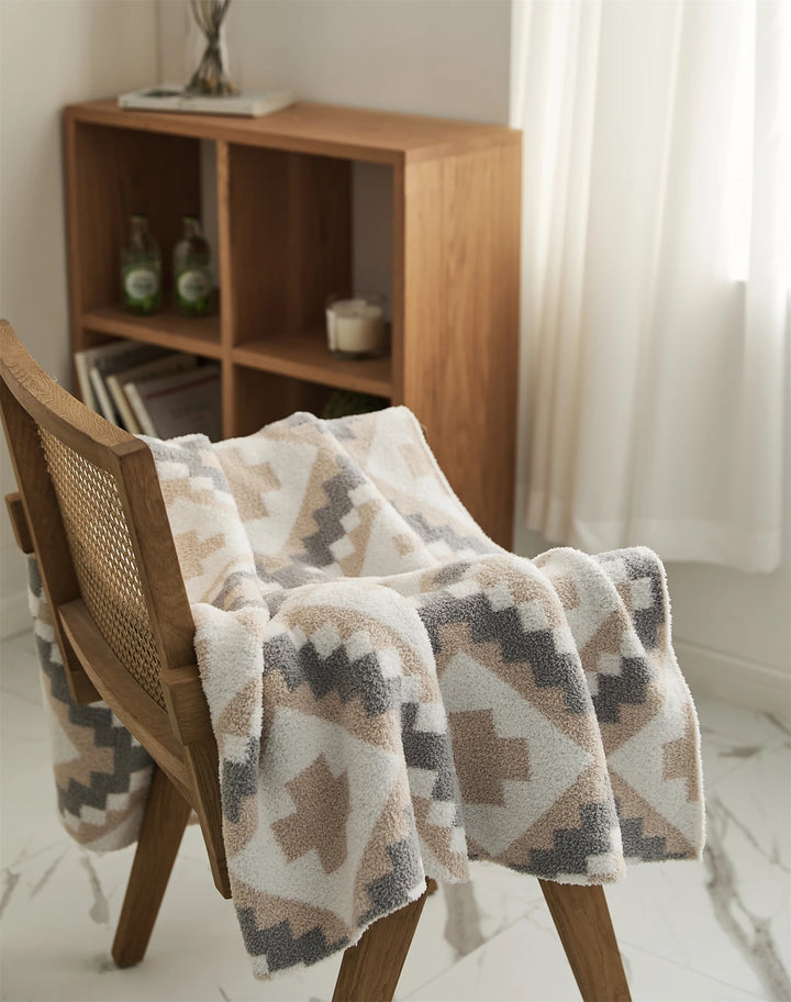 Geometric Quilt Blanket | Cozy Quilt Blanket | itsdecorszn