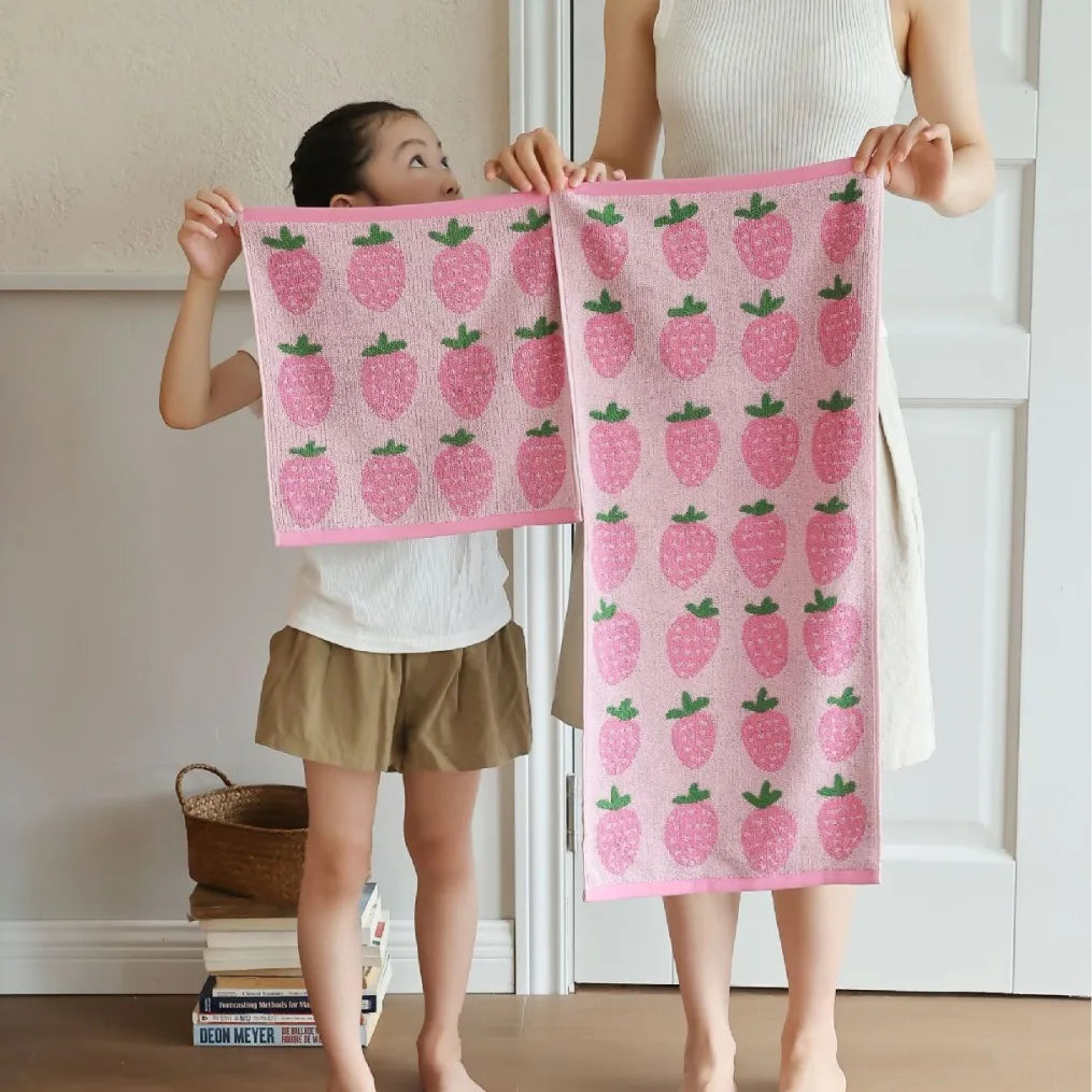 Strawberry Pattern Towels