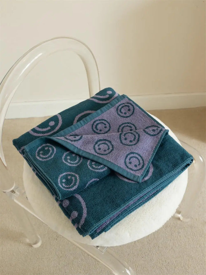 Reversible Smiling Towels