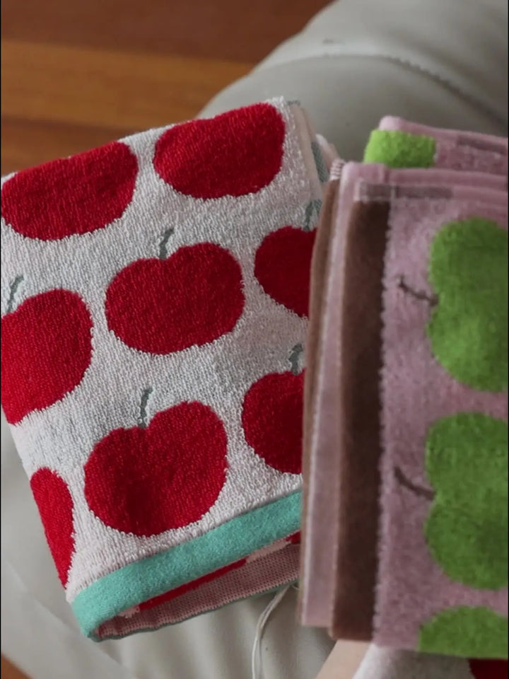 Apple Pattern Towels