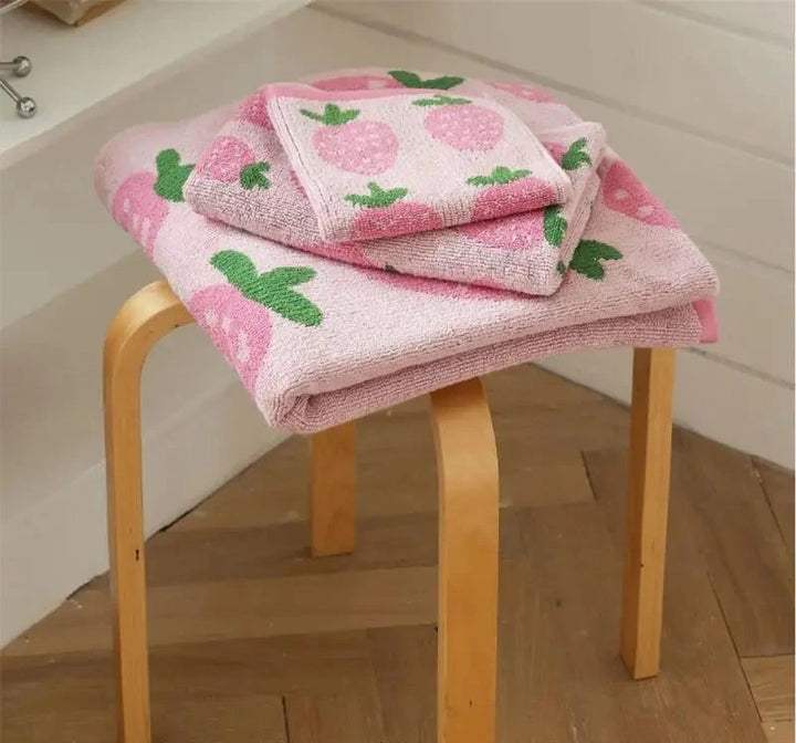 Strawberry Pattern Towels