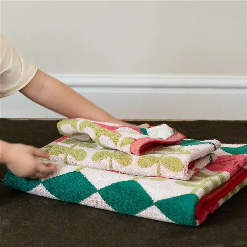 Diamond & Plant Pattern Towels