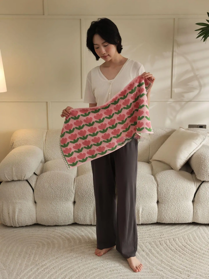 Tulip Pattern Towels