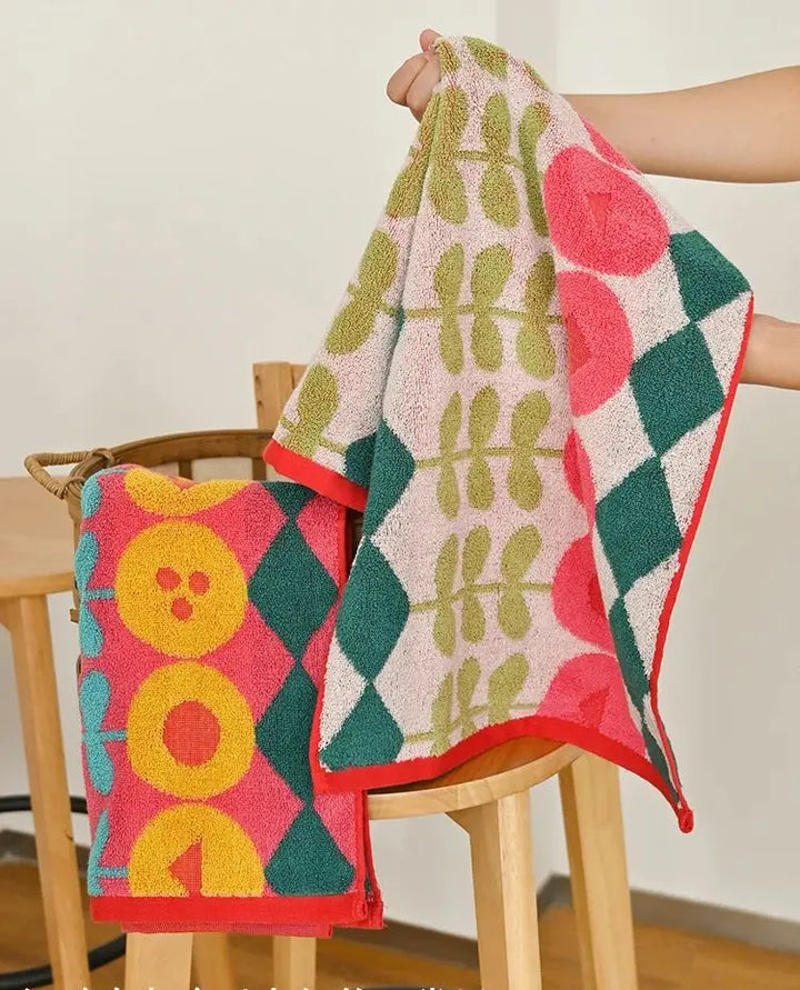 Diamond & Plant Pattern Towels