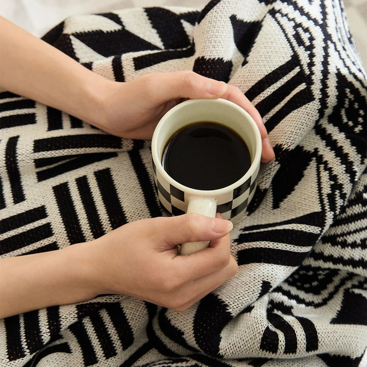 Various Geometric Pattern Blanket with Colorful Trim