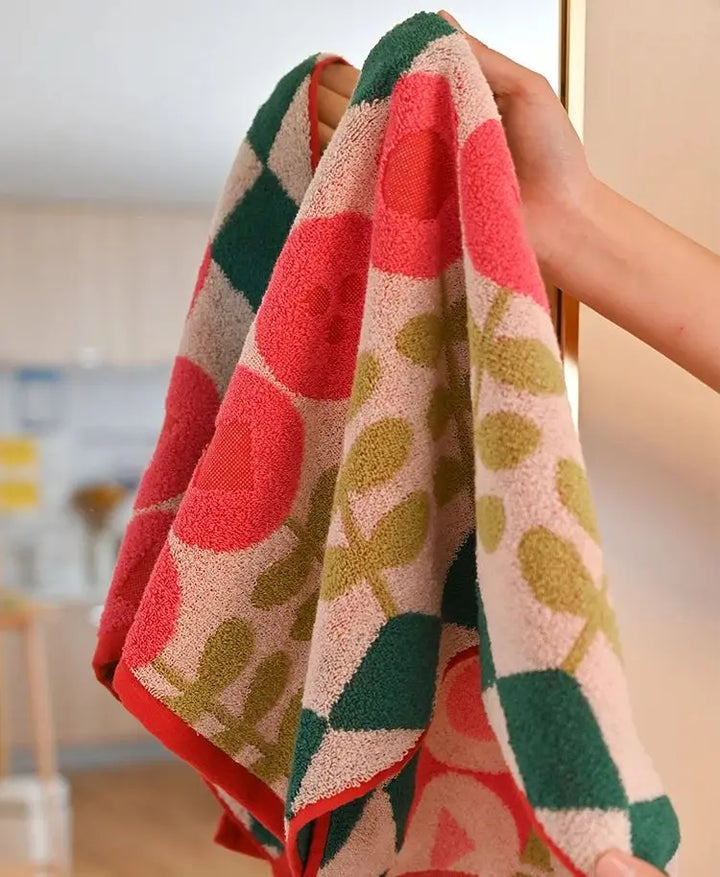 Diamond & Plant Pattern Towels