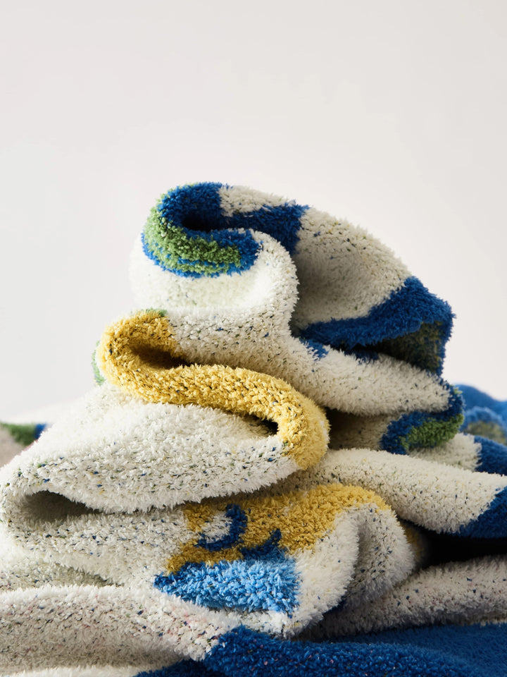 Fish & Lemon Throw Blanket