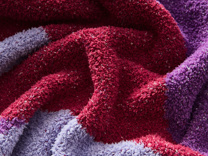 Apple & Leaf Throw Blanket