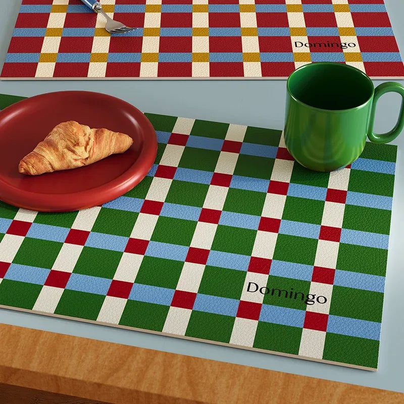 Red & Green Color Jumping Placemats Set