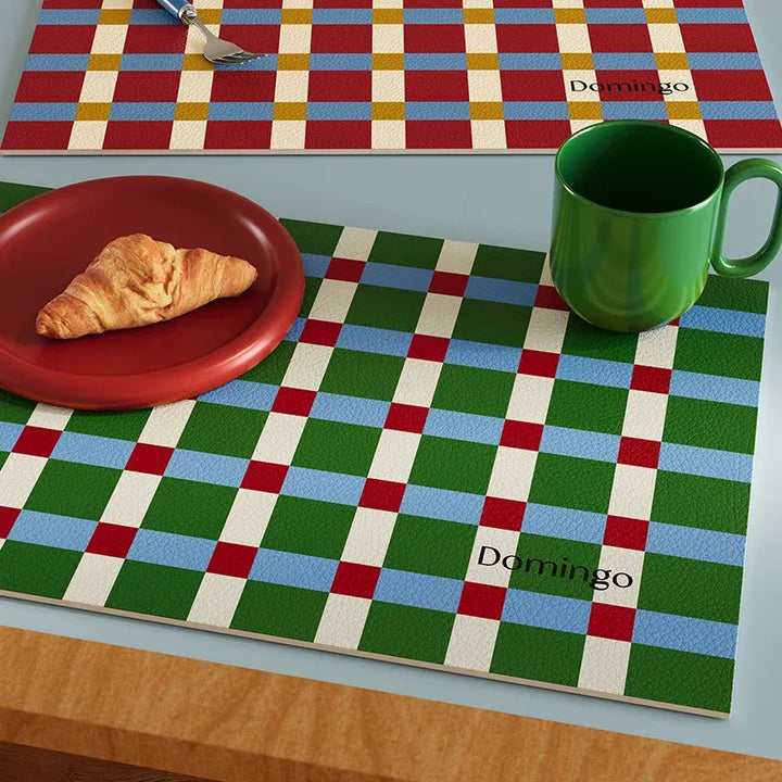 Red & Green Color Jumping Placemats Set