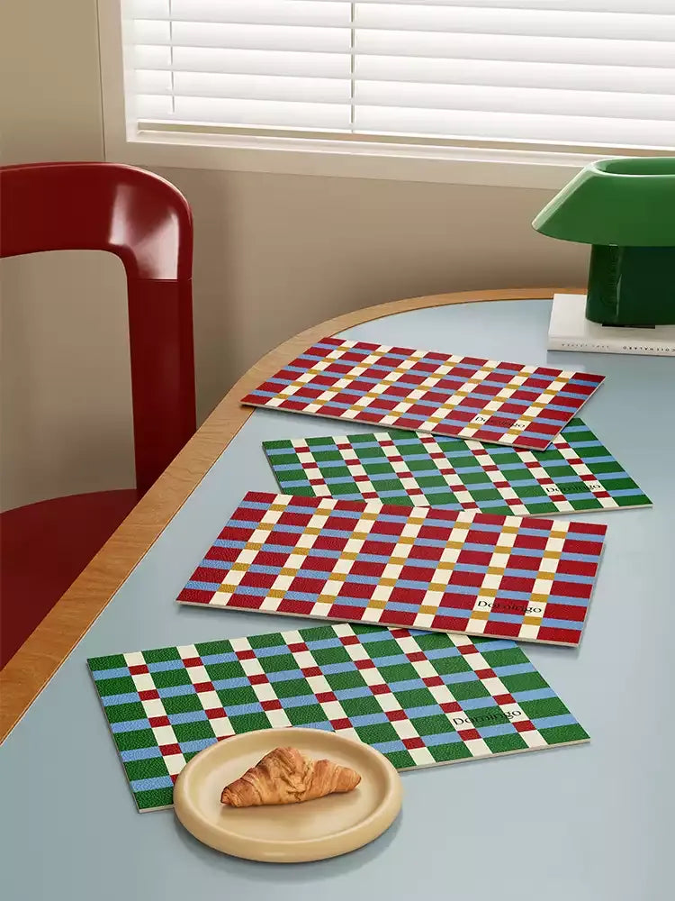 Red & Green Color Jumping Placemats Set