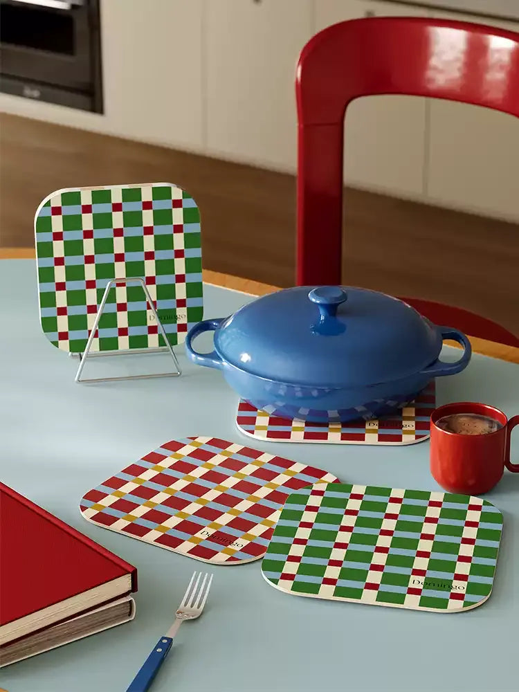 Red & Green Color Jumping Coasters