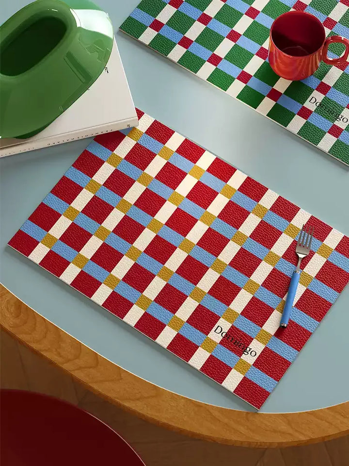 Red & Green Color Jumping Placemats Set